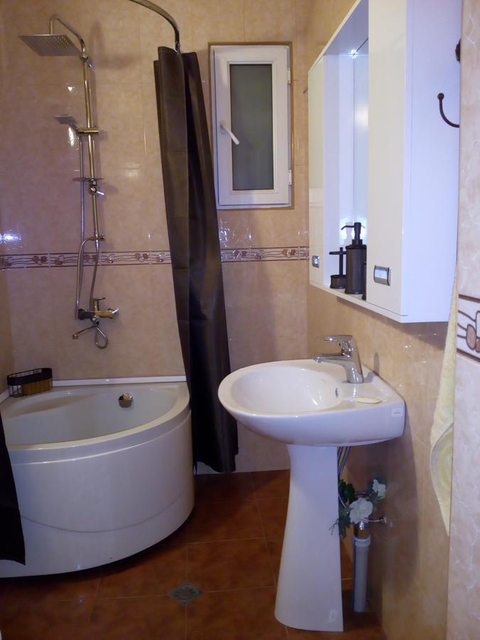 Art House Petunia Apartment Tbilisi