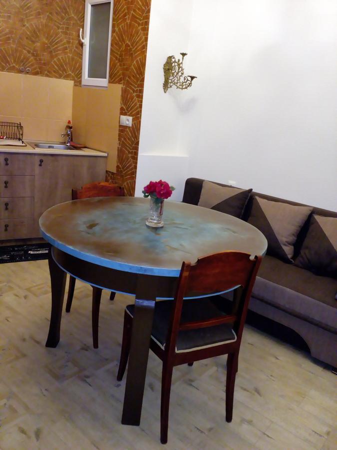 Art House Petunia * Tbilisi